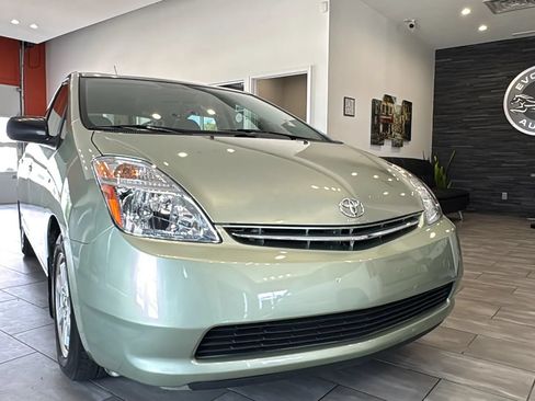 Used 2009 Toyota Prius FWD image 2