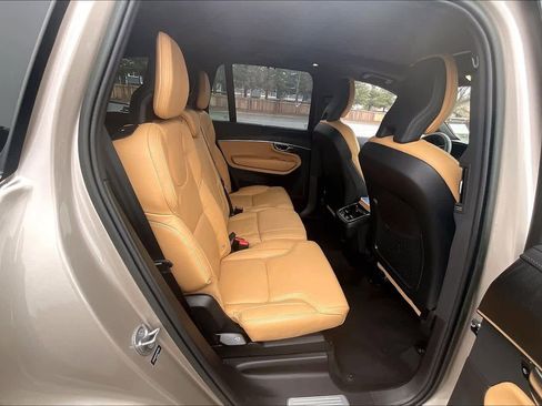 Used 2023 Volvo XC90 B6 Ultimate image 30