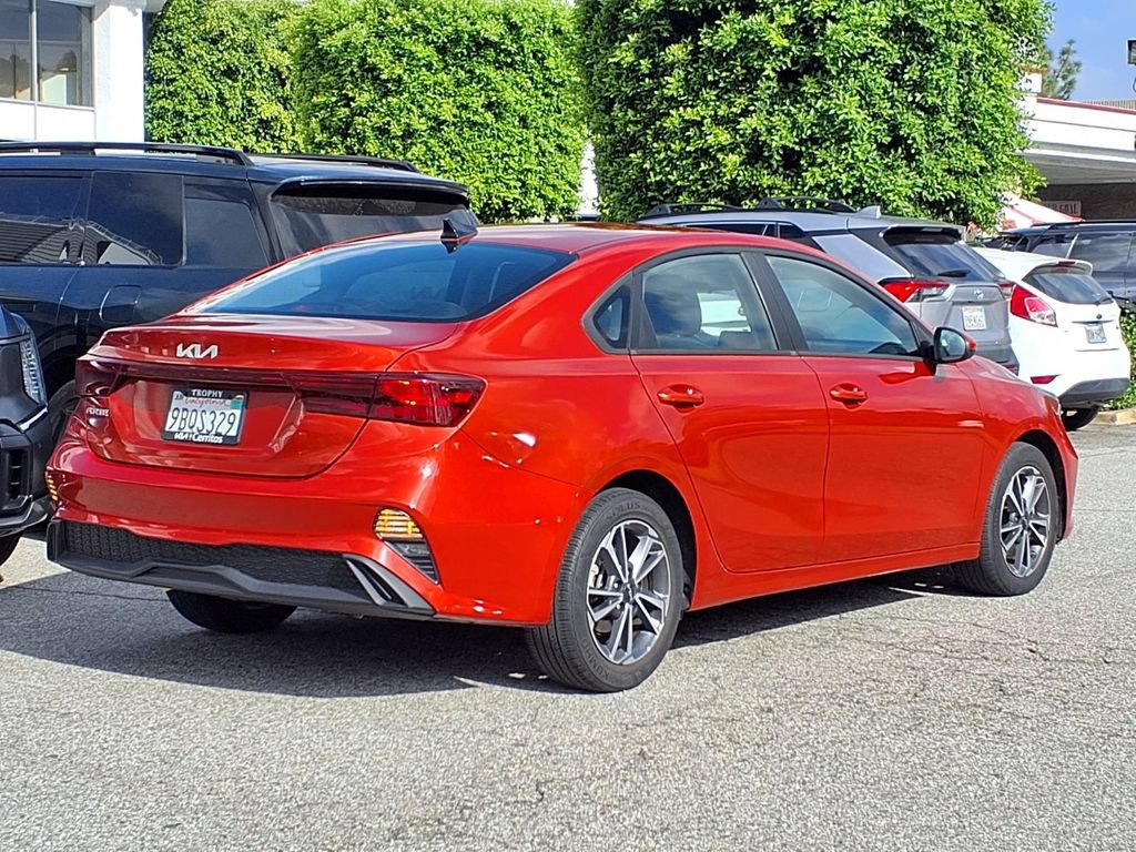 Certified 2022 Kia Forte Sedan FWD image 5