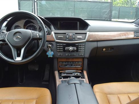 Used 2013 Mercedes-Benz E 350 BlueTEC Sedan image 14