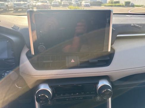 Used 2025 Toyota RAV4 XLE w/ Convenience Package image 13
