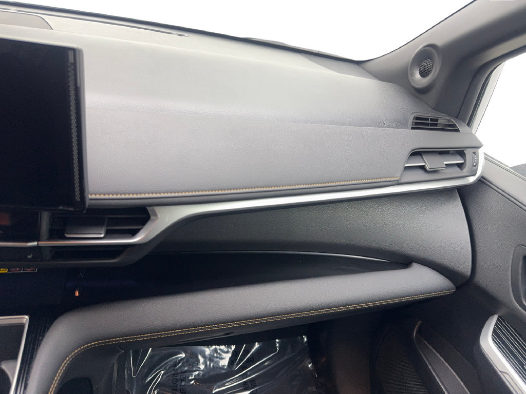 Used 2025 Toyota Sienna XLE Woodland Edition AWD/4WD image 61