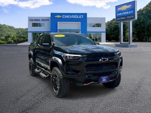 Certified 2025 Chevrolet Colorado ZR2 w/ Midnight Edition AWD/4WD image 8