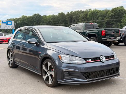 Used 2018 Volkswagen GTI SE FWD image 8