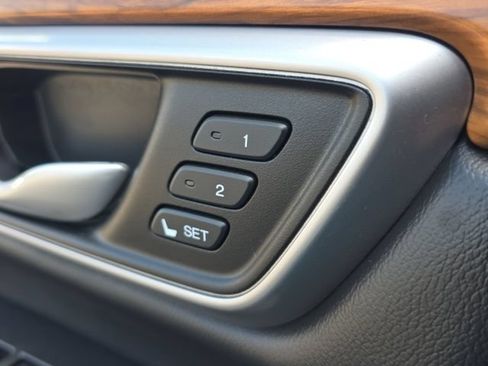 Used 2020 Honda CR-V Touring image 26