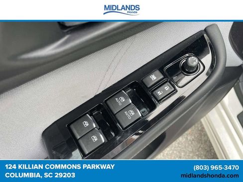 Used 2017 Subaru Legacy 2.5i Sport AWD/4WD image 18