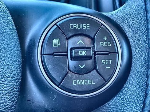 Used 2022 Kia Soul LX image 24