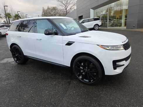 New 2025 Land Rover Range Rover Sport SE image 8