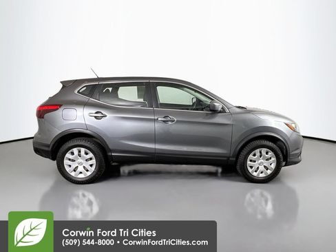 Used 2019 Nissan Rogue Sport S AWD/4WD image 18