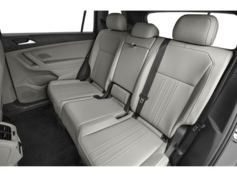 Used 2024 Volkswagen Tiguan SE R-Line AWD/4WD image 13