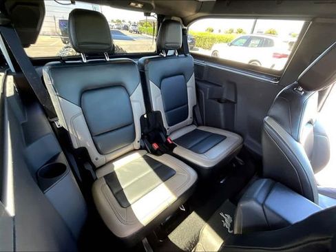 Used 2023 Ford Bronco Wildtrak image 25