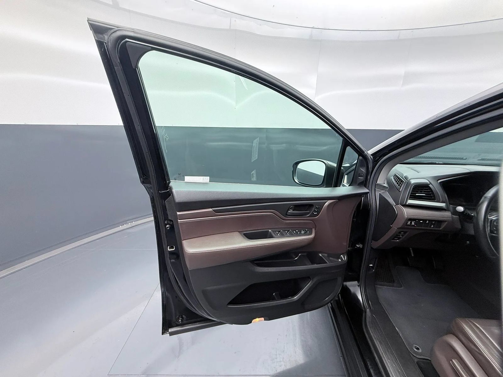 Used 2019 Honda Odyssey EX-L image 32