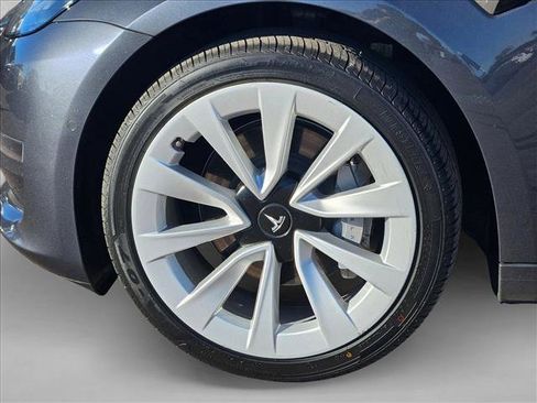Used 2018 Tesla Model 3 Mid Range image 8