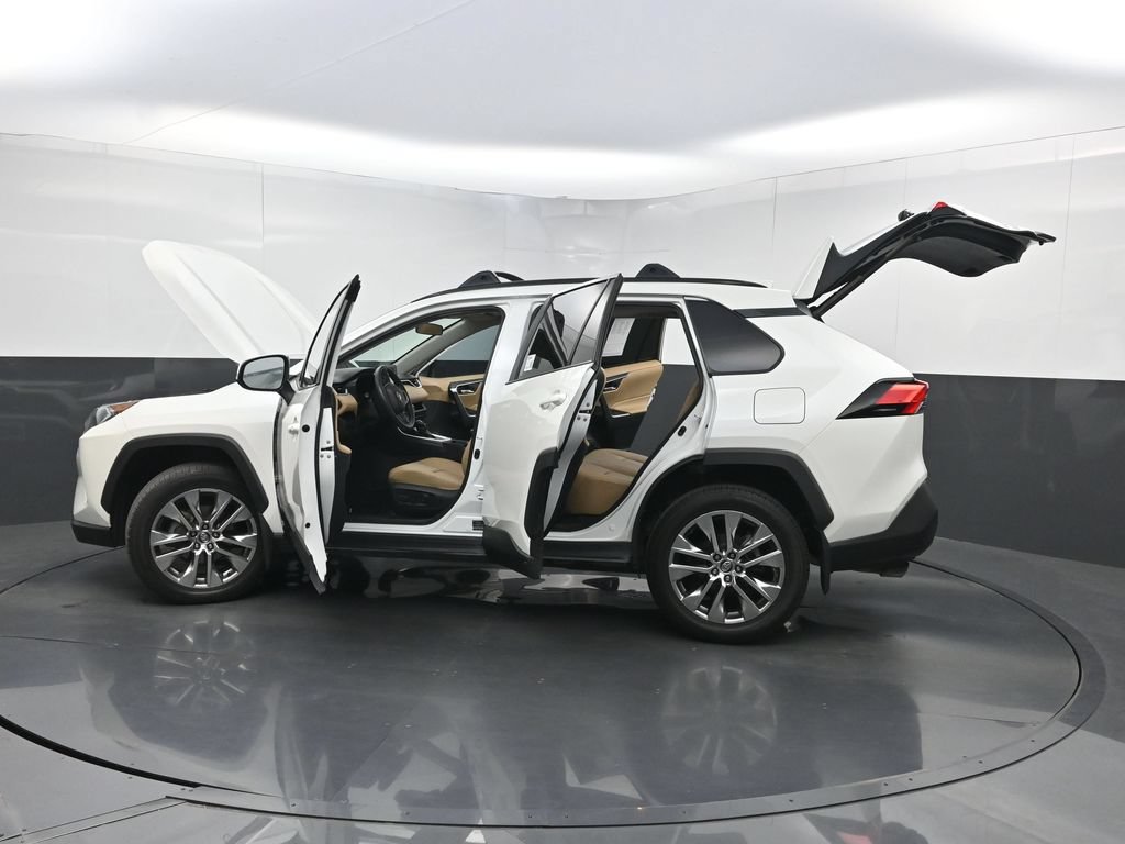Used 2021 Toyota RAV4 XLE Premium FWD image 36