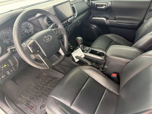 Used 2019 Toyota Tacoma TRD Pro w/ Desert Air Intake Package AWD/4WD image 4