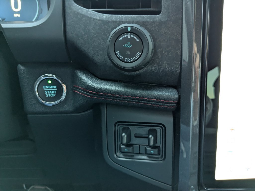 Used 2023 Ford Expedition Limited AWD/4WD image 24