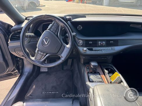 Used 2019 Lexus LS 500 w/ Accessory Package (Z1) RWD image 11