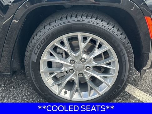 Used 2021 Jeep Grand Cherokee L Summit w/ Advanced Protech Group IV AWD/4WD image 12
