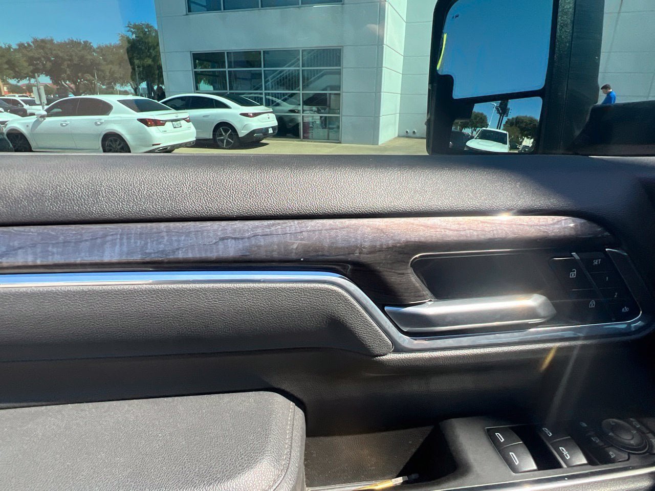 Used 2026 Chevrolet Silverado 2500 LTZ w/ Z71 Chrome Sport Edition AWD/4WD image 17