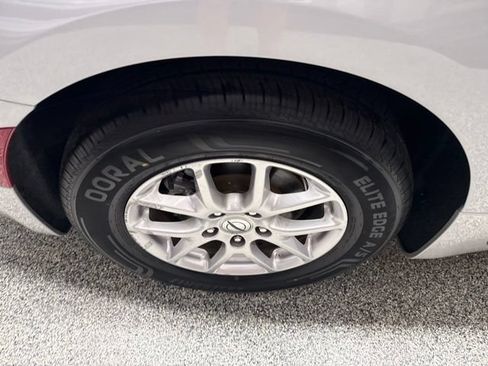 Used 2023 Chrysler Pacifica Touring-L FWD image 19