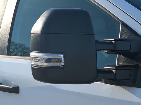 New 2026 Ford F450 XL w/ XL Chrome Package image 10