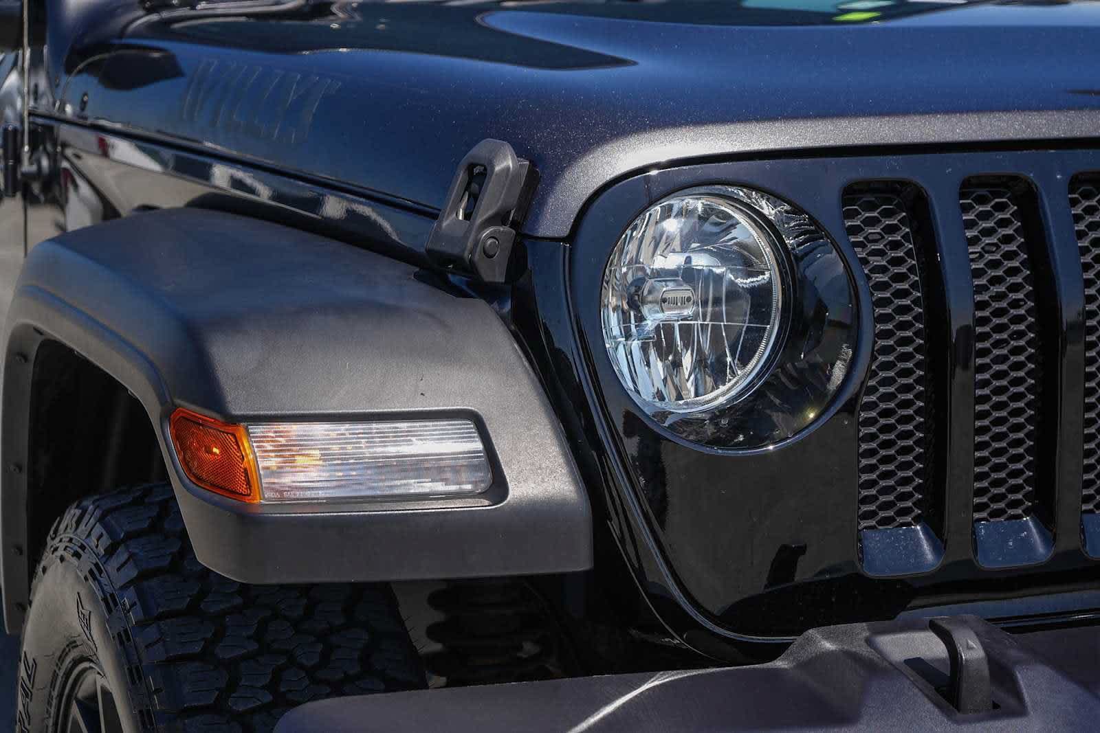 Used 2022 Jeep Wrangler Unlimited Sport AWD/4WD image 4