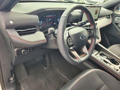 Certified 2025 Ford Explorer ST image 9