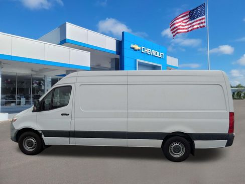 Used 2022 Mercedes-Benz Sprinter 2500 image 6