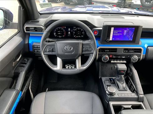 Used 2024 Toyota Tacoma TRD Sport image 17