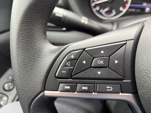 Used 2024 Nissan Sentra SV image 23