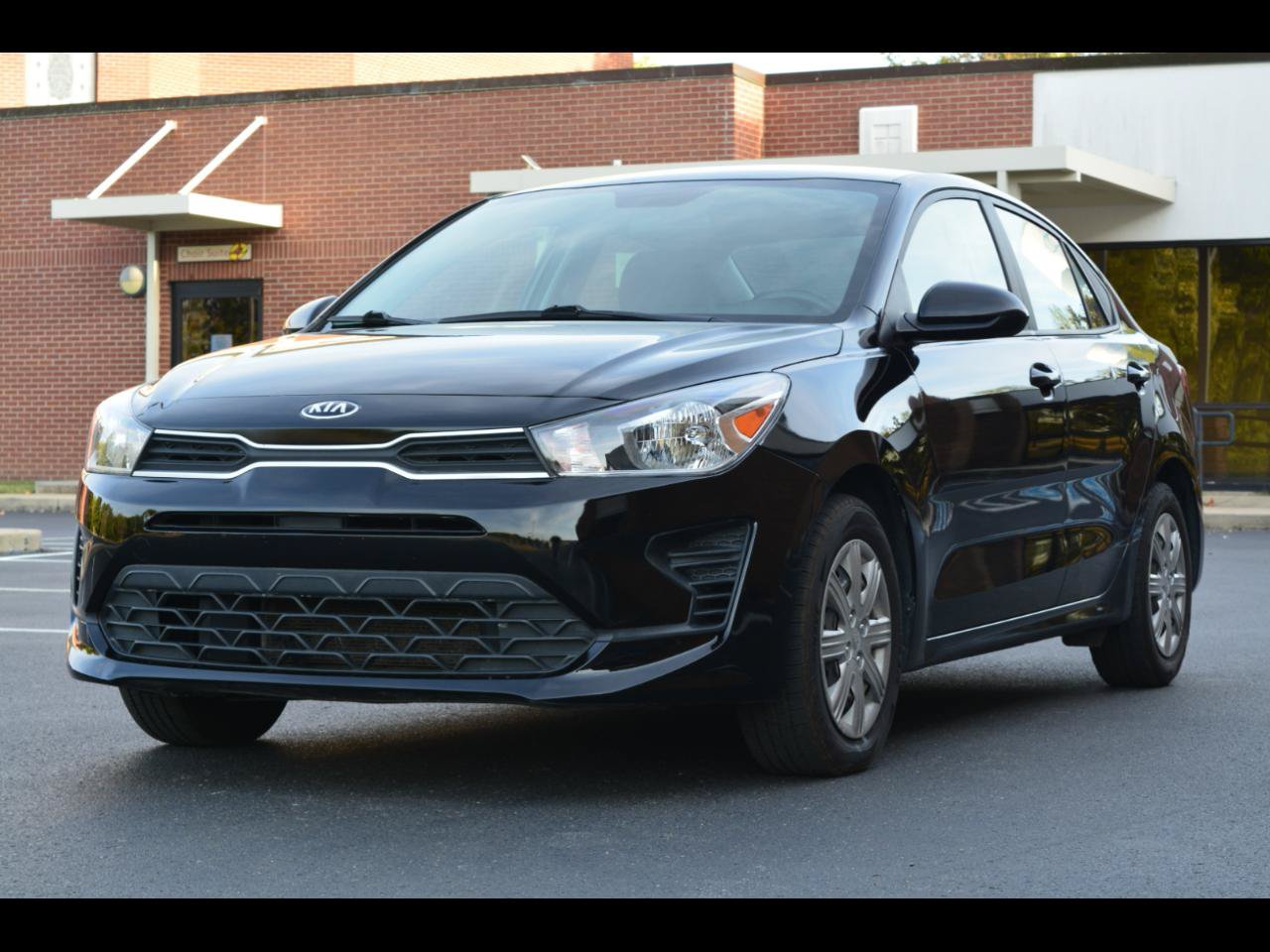 Used 2021 Kia Rio LX FWD image 1