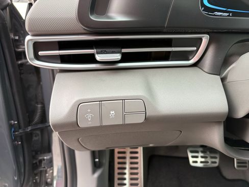 New 2026 Hyundai Elantra Sport FWD image 33