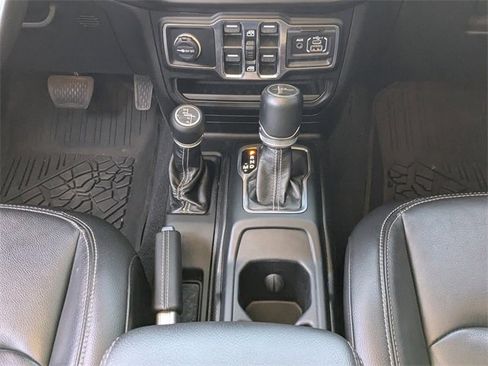 Used 2022 Jeep Gladiator Overland w/ Popular Equipment Package image 17