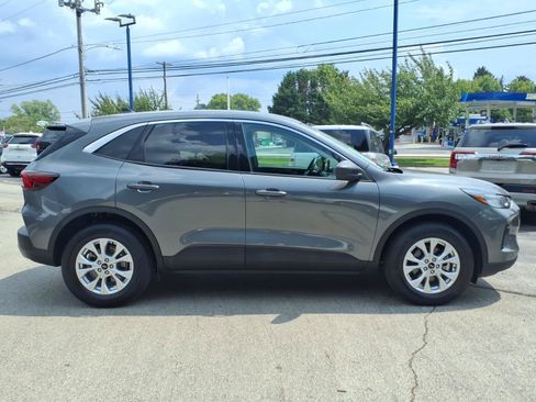 Certified 2023 Ford Escape Active AWD/4WD image 3