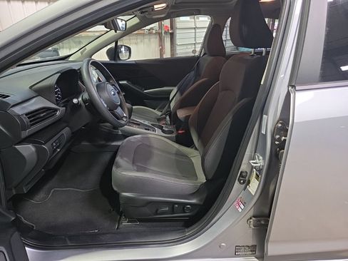 Used 2025 Subaru Crosstrek 2.5i Premium AWD/4WD image 3