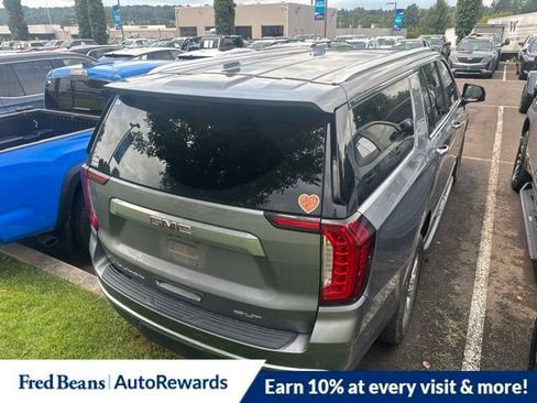 Used 2021 GMC Yukon XL SLT w/ SLT Premium Package AWD/4WD image 7