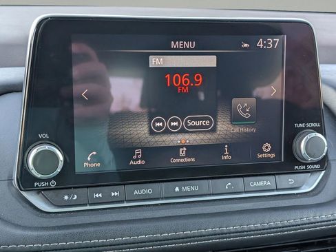 Certified 2023 Nissan Rogue SV image 22