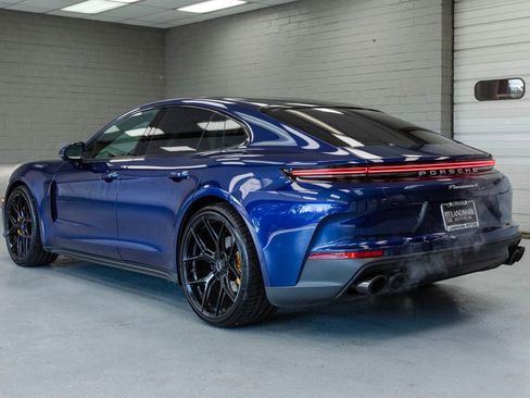 Used 2024 Porsche Panamera 4 image 40