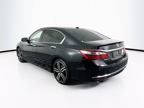 Used 2017 Honda Accord Touring image 5