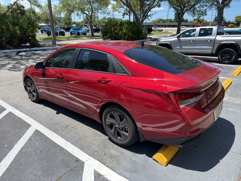 Used 2023 Hyundai Elantra Blue w/ Cargo Package image 5