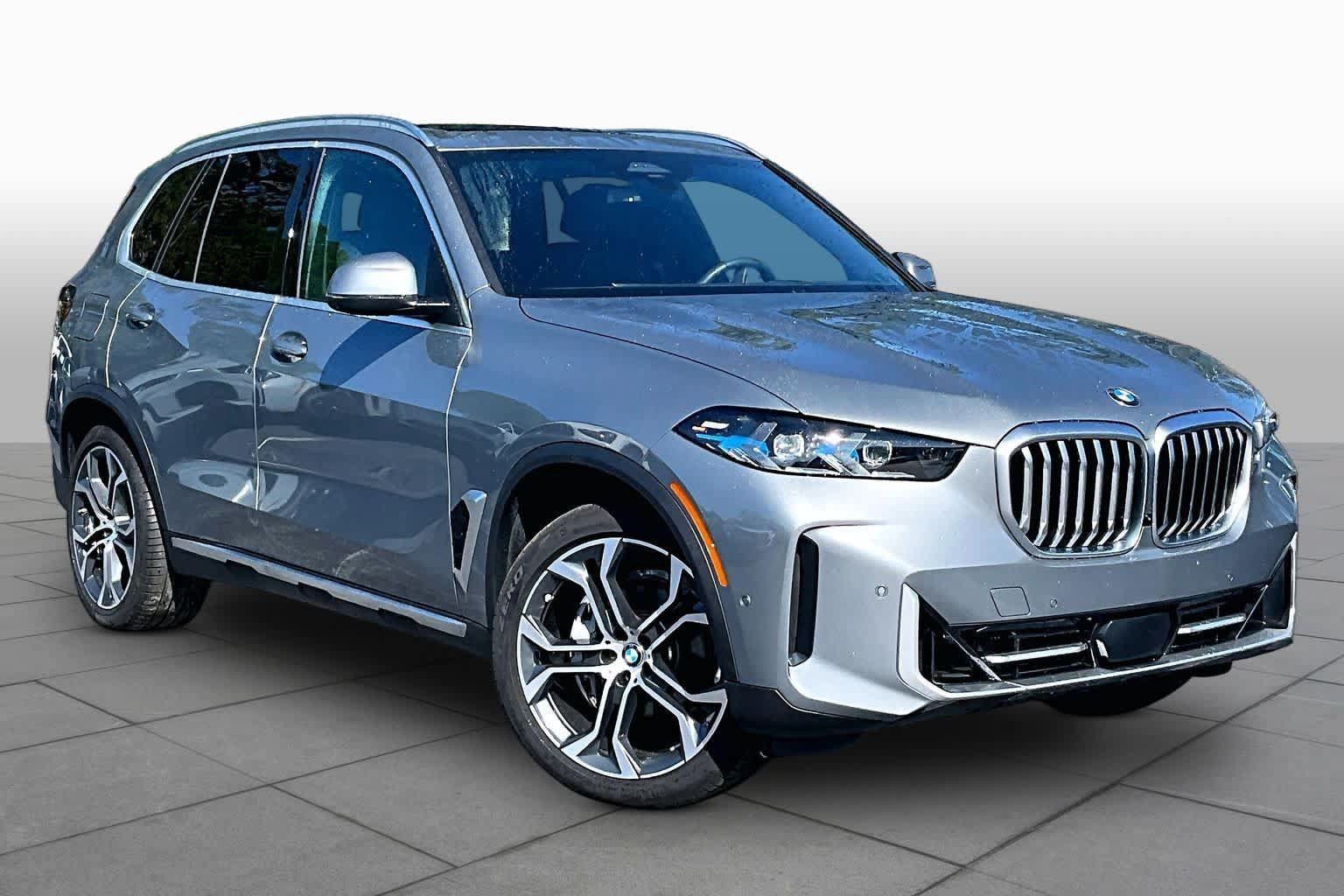 Used 2025 BMW X5 sDrive40i w/ Premium Package RWD image 3