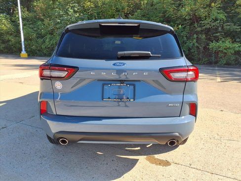 Used 2023 Ford Escape ST-Line image 6