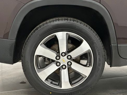 Used 2020 Chevrolet Traverse LT w/ LT Premium Package FWD image 30