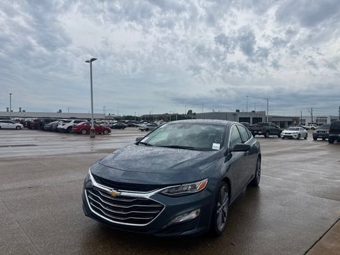 Used 2024 Chevrolet Malibu LT FWD image 7