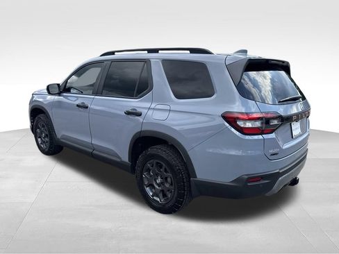 Used 2026 Honda Pilot TrailSport image 5