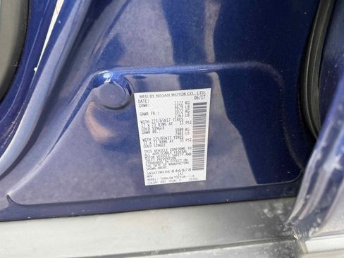 Used 2017 Nissan Rogue SV image 33