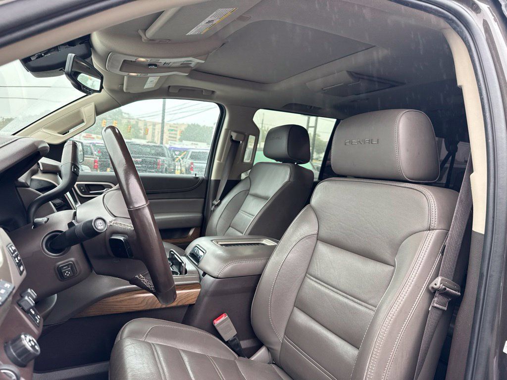 Used 2019 GMC Yukon XL Denali w/ Denali Ultimate Package RWD image 14