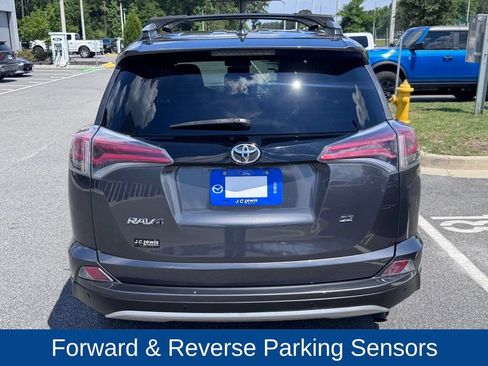 Used 2016 Toyota RAV4 SE FWD image 6