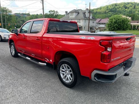 Used 2020 Chevrolet Silverado 1500 LT w/ Convenience Package AWD/4WD image 3