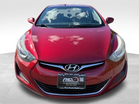 Used 2015 Hyundai Elantra SE image 10